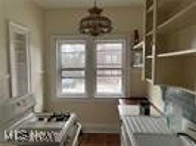 2744 Mayfield Road, Cleveland Heights, OH 44106