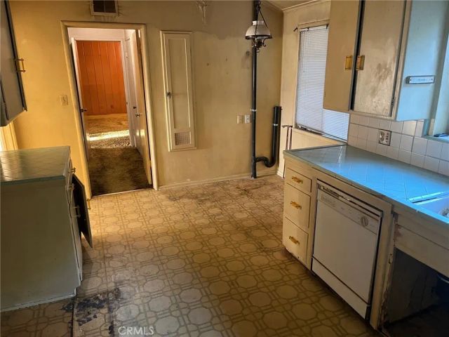 6842 Chisholm, Van Nuys, CA 91406