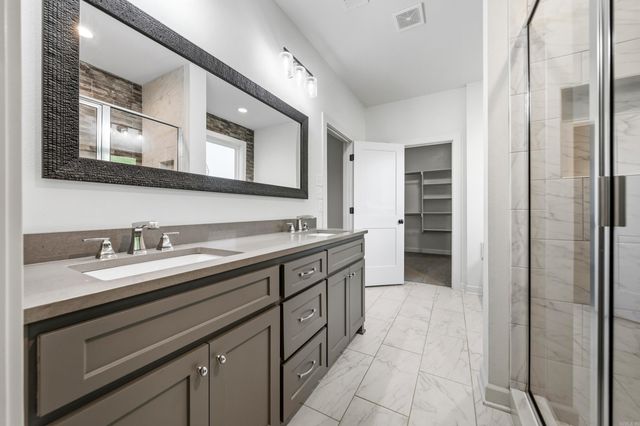 2009 Berkshire Drive, Benton, AR 72019