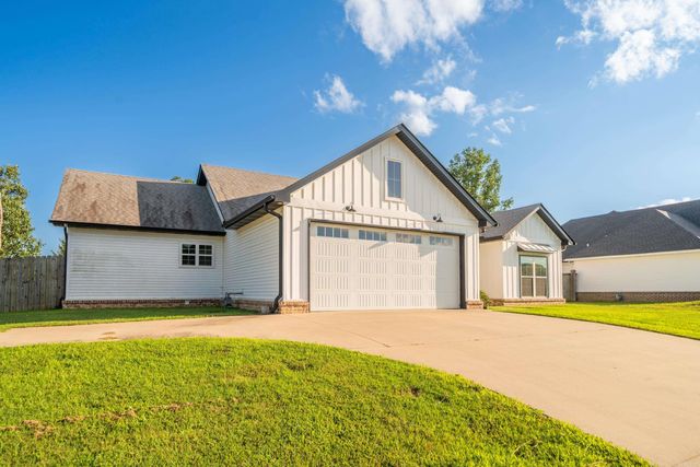 2009 Berkshire Drive, Benton, AR 72019