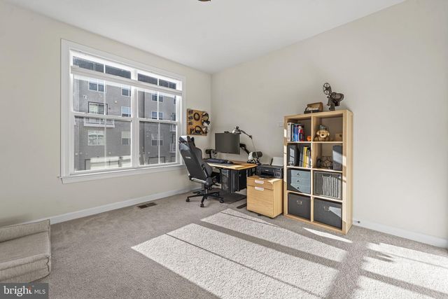 12384 AZURE LN, Fairfax, VA 22033