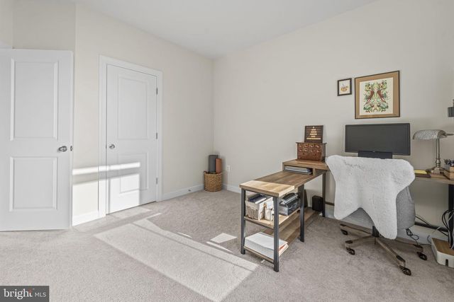 12384 AZURE LN, Fairfax, VA 22033