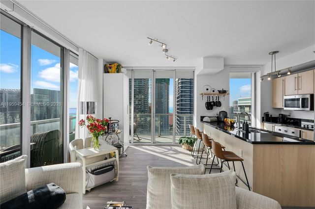 1111 SW 1st Ave UPH4019-, Miami, FL 33130