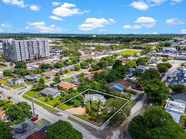6045 Dawson St, Hollywood, FL 33023