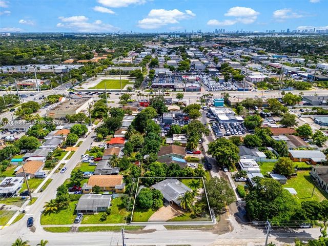 6045 Dawson St, Hollywood, FL 33023