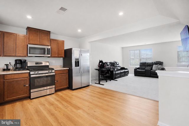 56 ROWAND WAY E, Clementon, NJ 08021