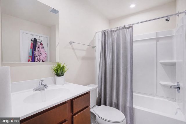 56 ROWAND WAY E, Clementon, NJ 08021
