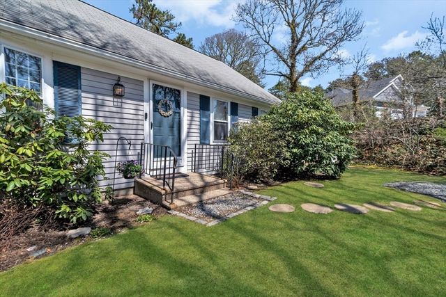 5 Maple Ln, Brewster, MA 02631
