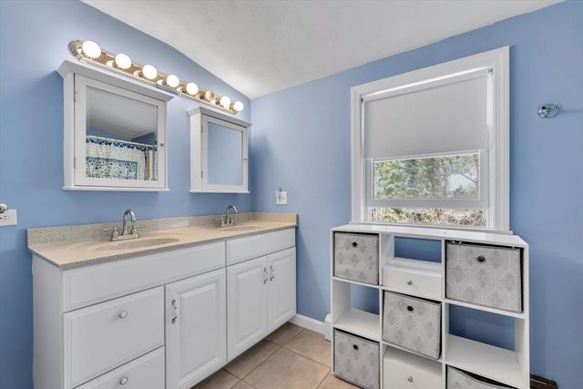 5 Maple Ln, Brewster, MA 02631