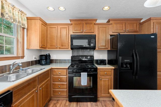 303 Berry Lane, Wisconsin Dells, WI 53965