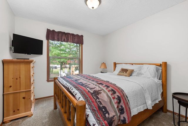 303 Berry Lane, Wisconsin Dells, WI 53965
