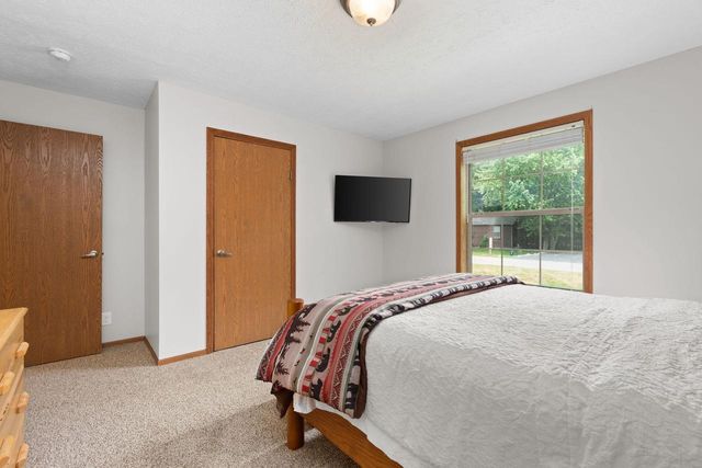 303 Berry Lane, Wisconsin Dells, WI 53965