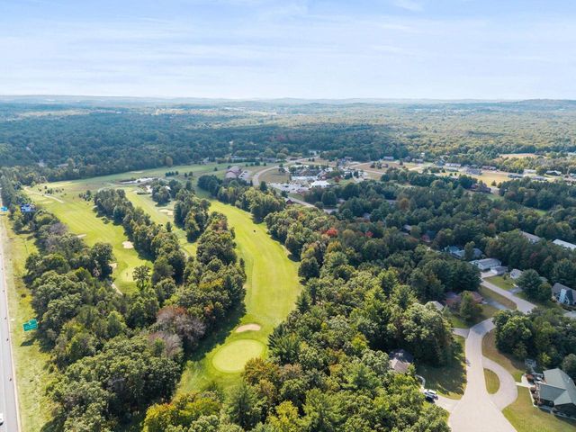 303 Berry Lane, Wisconsin Dells, WI 53965