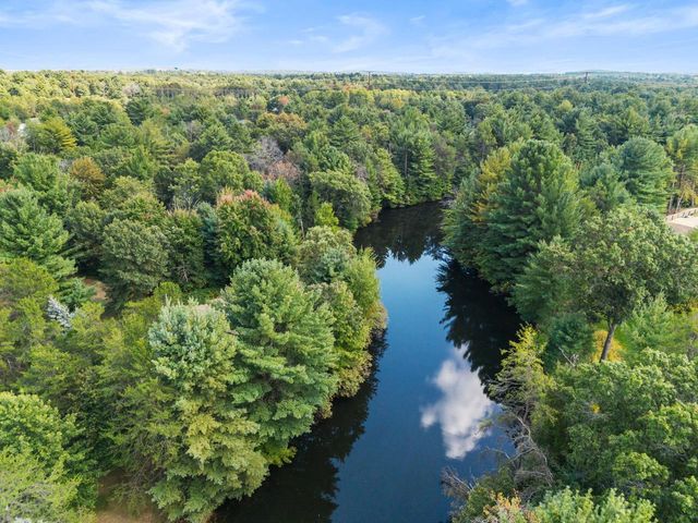 303 Berry Lane, Wisconsin Dells, WI 53965