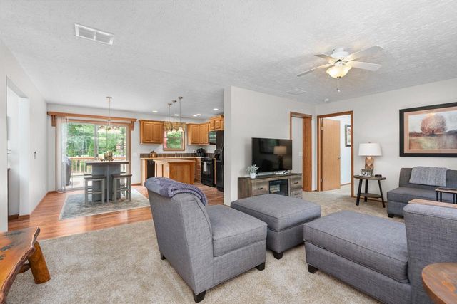 303 Berry Lane, Wisconsin Dells, WI 53965