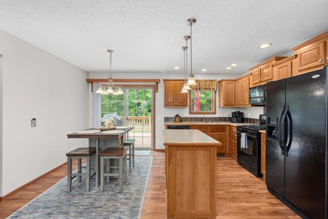 303 Berry Lane, Wisconsin Dells, WI 53965
