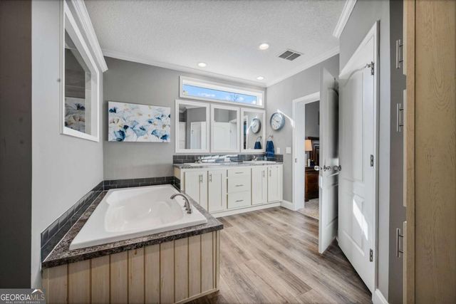 869 Simmons Road, Social Circle, GA 30025