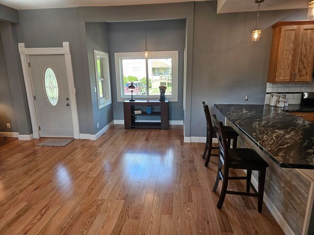 215 E Sale Street, Tuscola, IL 61953