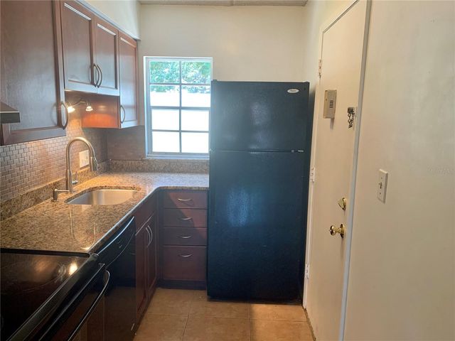 525 CONWAY ROAD 9, Orlando, FL 32807