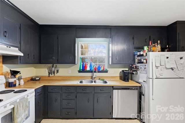 9444 Stately Oak Lane, Mint Hill, NC 28227