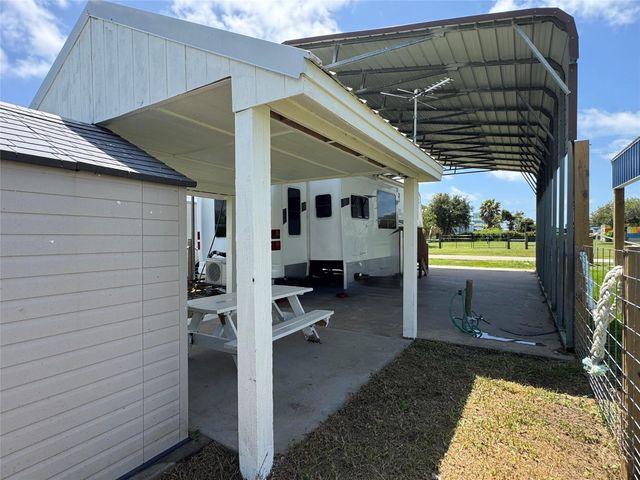 153 N Mae Circle, Crystal Beach, TX 77650