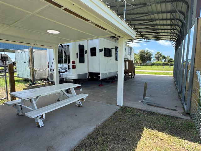 153 N Mae Circle, Crystal Beach, TX 77650