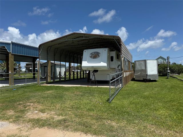 153 N Mae Circle, Crystal Beach, TX 77650