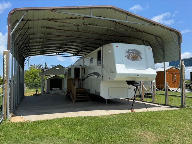 153 N Mae Circle, Crystal Beach, TX 77650