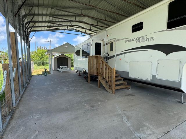 153 N Mae Circle, Crystal Beach, TX 77650