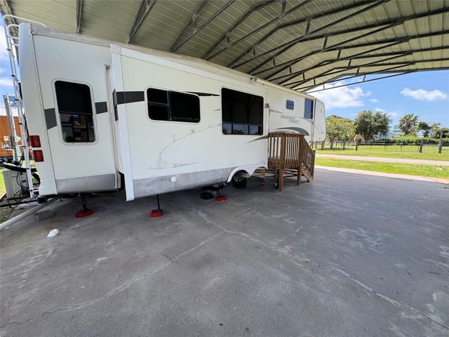 153 N Mae Circle, Crystal Beach, TX 77650