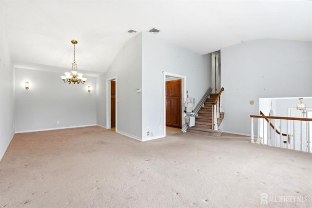 131 Walnut Avenue, Clark, NJ 07066