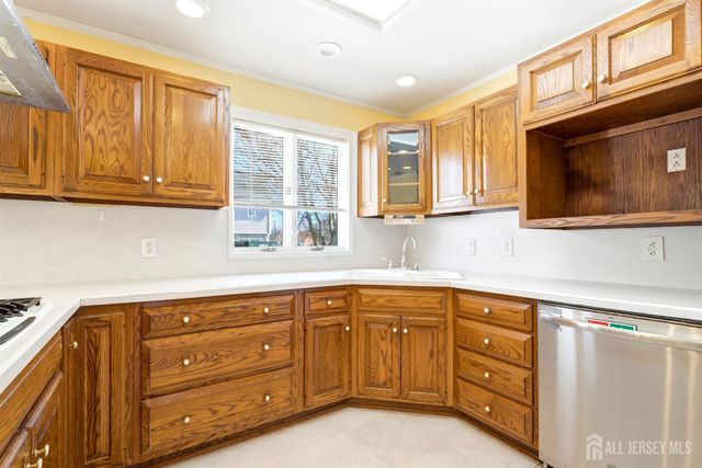 131 Walnut Avenue, Clark, NJ 07066