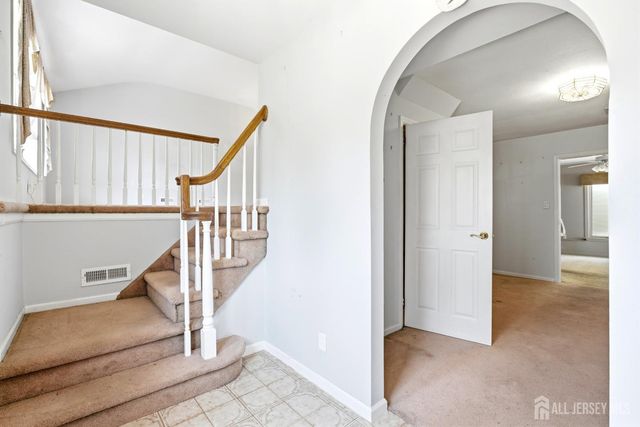 131 Walnut Avenue, Clark, NJ 07066