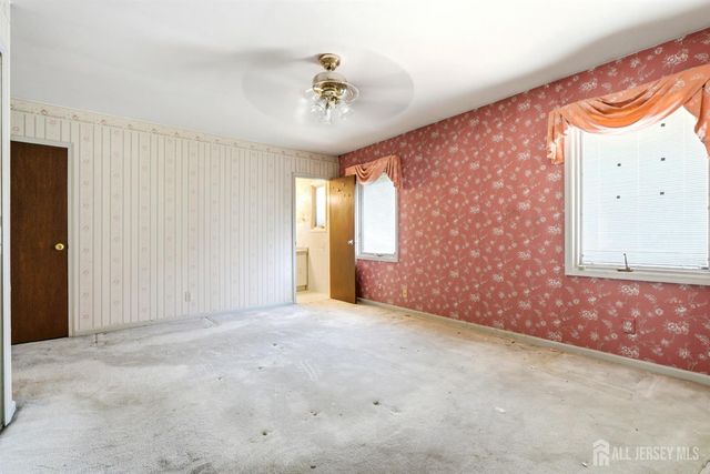 131 Walnut Avenue, Clark, NJ 07066