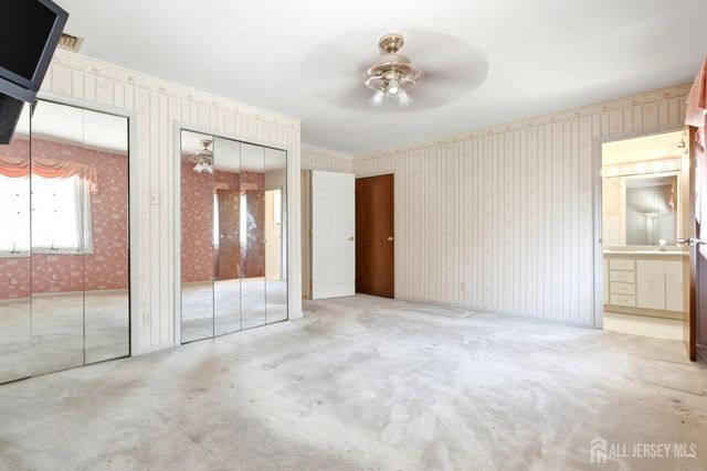 131 Walnut Avenue, Clark, NJ 07066