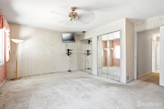 131 Walnut Avenue, Clark, NJ 07066