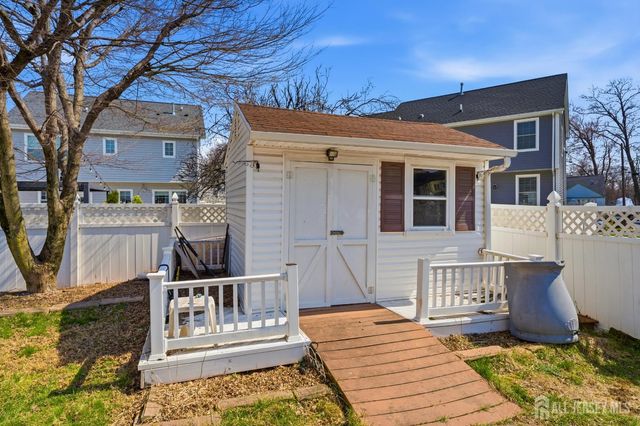 131 Walnut Avenue, Clark, NJ 07066