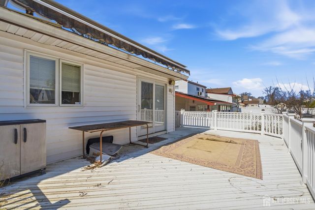 131 Walnut Avenue, Clark, NJ 07066