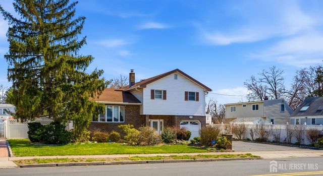 131 Walnut Avenue, Clark, NJ 07066