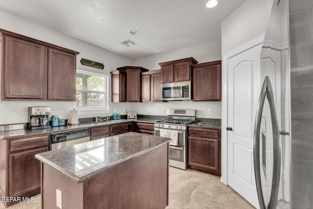 408 Bellwoode Avenue, El Paso, TX 79932