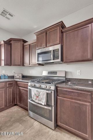 408 Bellwoode Avenue, El Paso, TX 79932