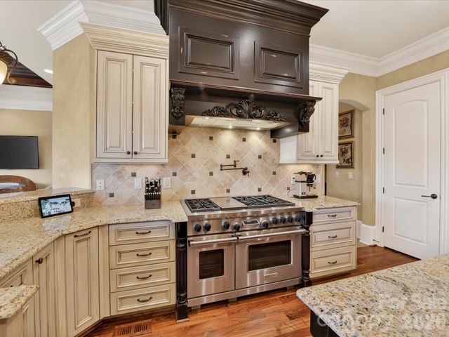 14633 Rudolph Dadey Drive, Charlotte, NC 28277