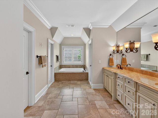 14633 Rudolph Dadey Drive, Charlotte, NC 28277