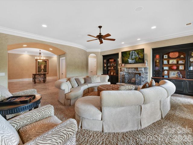 14633 Rudolph Dadey Drive, Charlotte, NC 28277