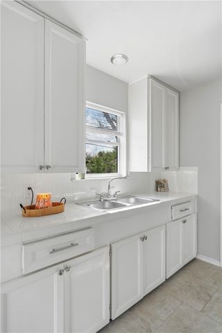 1526 Melbourne Dr, Corpus Christi, TX 78415