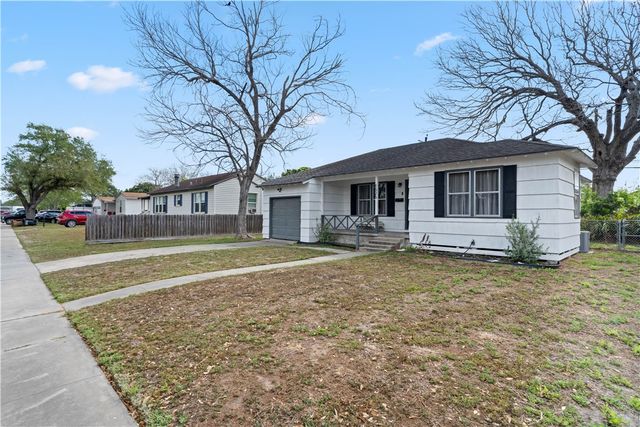 1526 Melbourne Dr, Corpus Christi, TX 78415