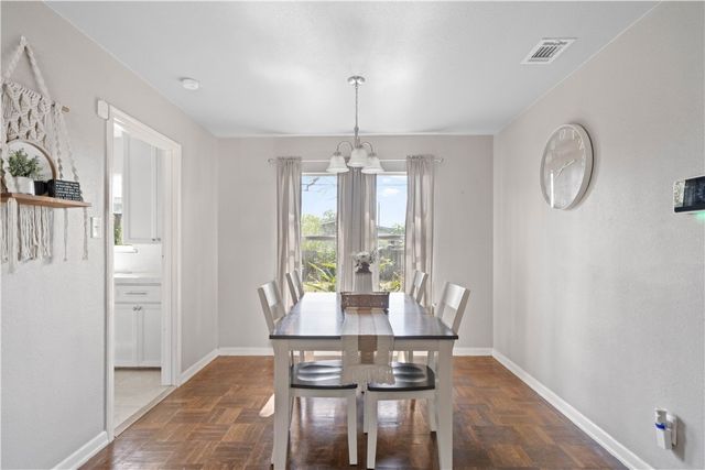 1526 Melbourne Dr, Corpus Christi, TX 78415