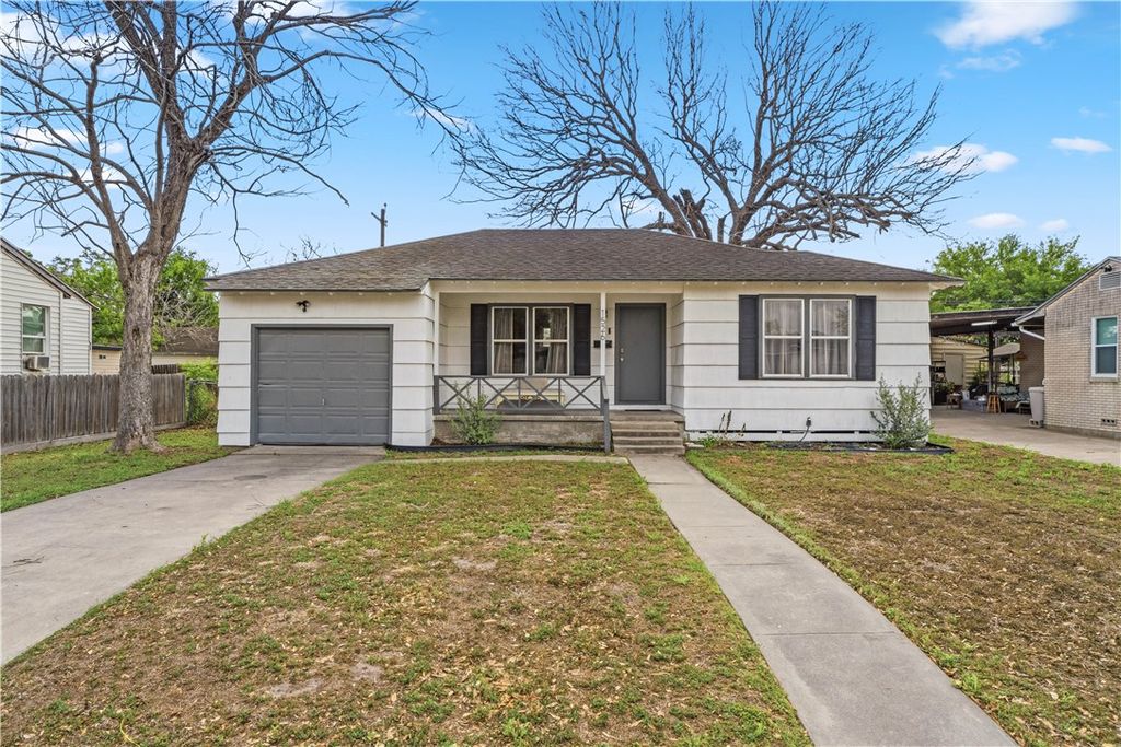 1526 Melbourne Dr, Corpus Christi, TX 78415