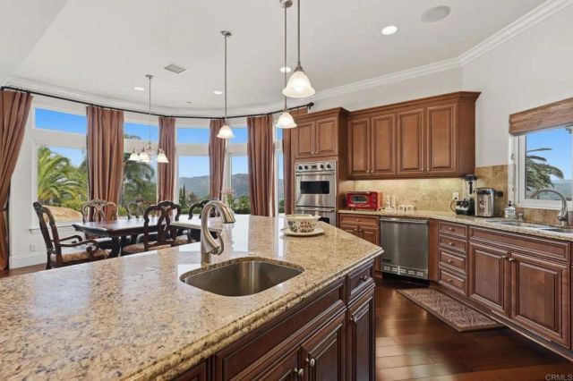 3611 Monserate Hill Court, Fallbrook, CA 92028