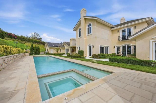 3611 Monserate Hill Court, Fallbrook, CA 92028